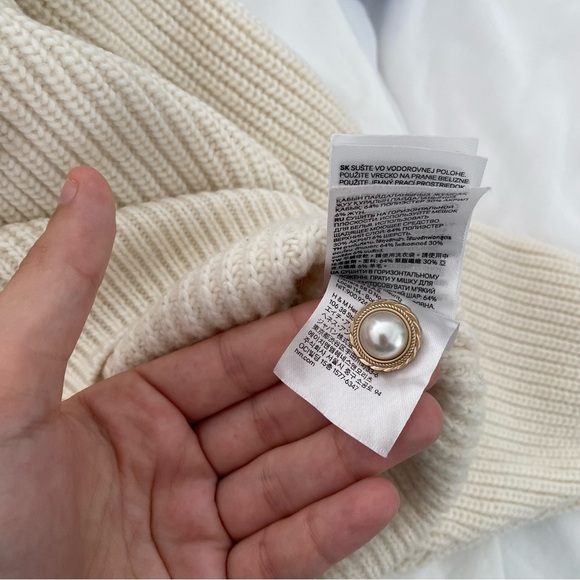 H&M | Cream knit turtleneck sweater - Picture 9 of 10
